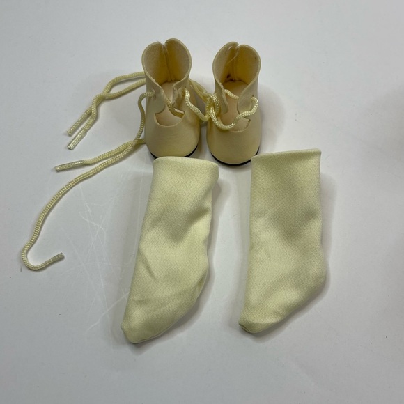 11” Porcelain / Bisque Doll - Picture 13 of 13